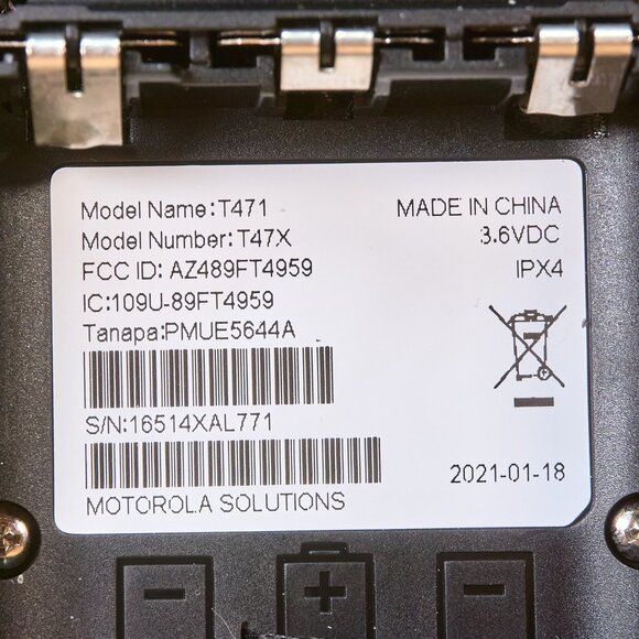 Motorola T471 Talkabout Two-Way Radio (Pair) with Charger Dock - Picture 7 of 7